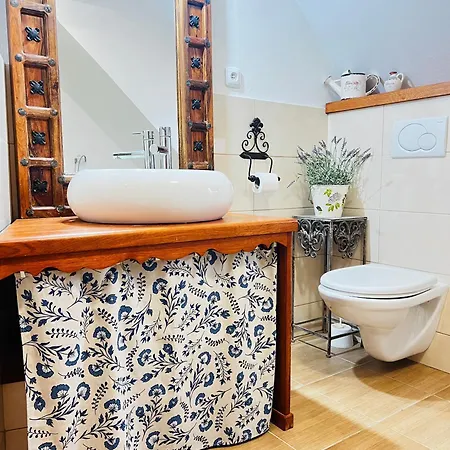 Malborka Chalet Male Borove